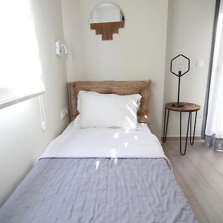 Hanioti Suite Maisonette In Front Of The Sea Exterior photo